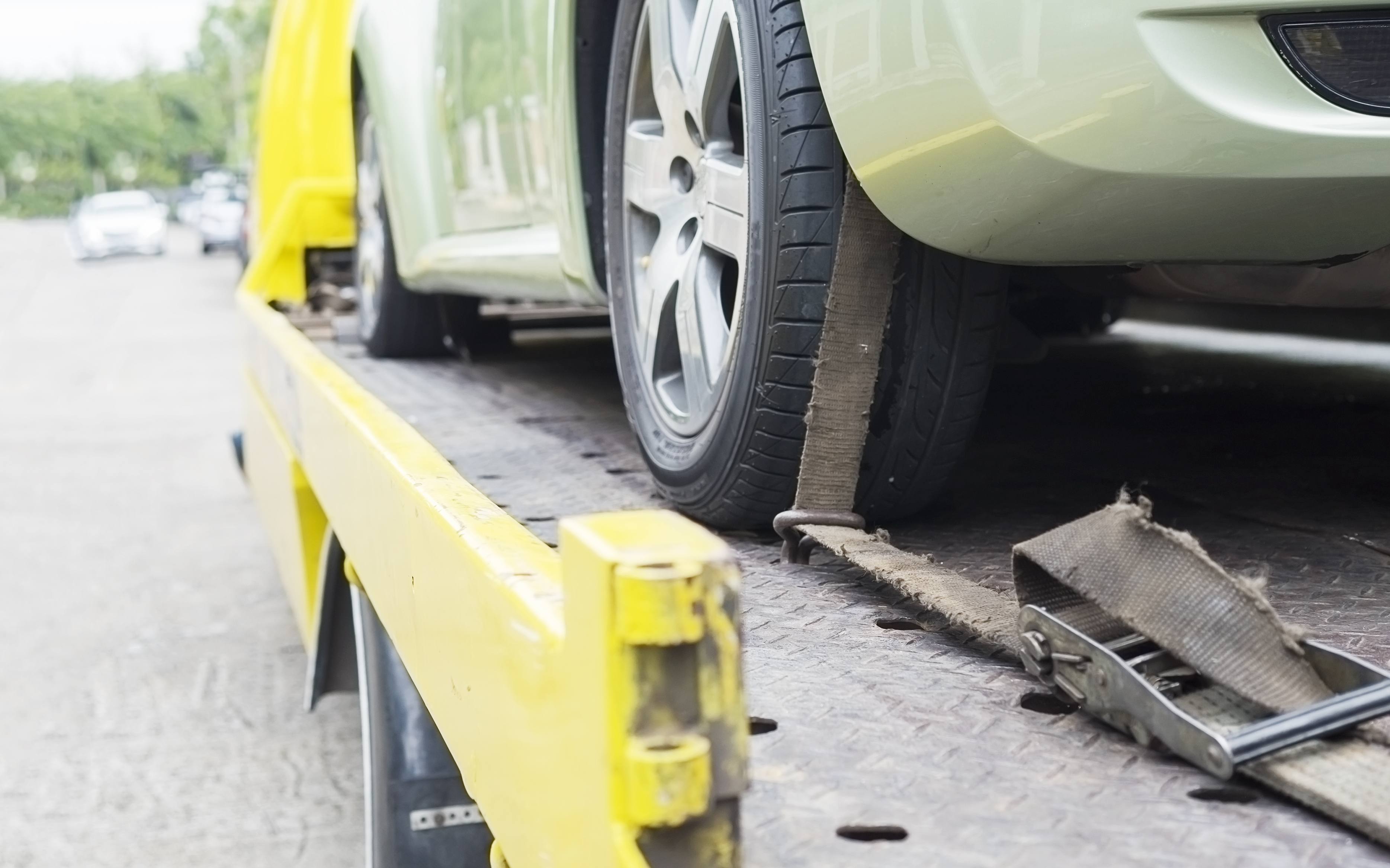 Accident Recovery and Flatbed Towing Dubai -  Cfr Car Recovery